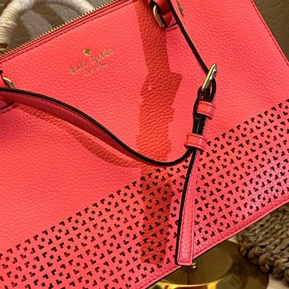 🔥🔥NWT KATE SPADE NWT perforated 2 way bag - Picture 6 of 7